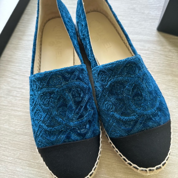 Chanel Velvet Camellia Espadrilles - Picture 5 of 7